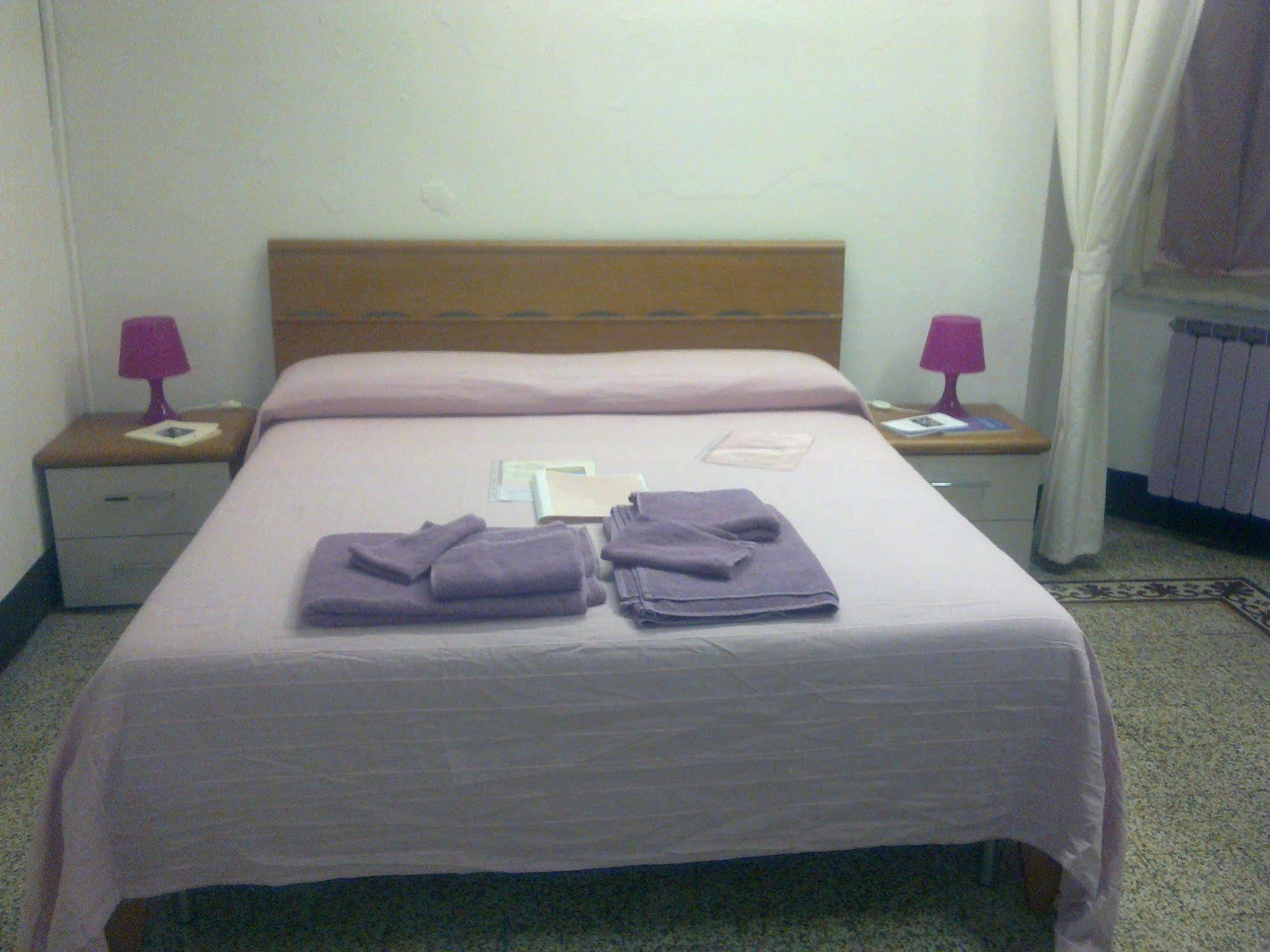 Guest House Erika La Spezia Exterior photo